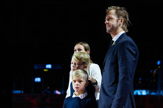 Tomi Kallio hyllas innan ishockeymatchen i SHL mellan