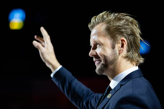 Tomi Kallio hyllas innan ishockeymatchen i SHL mellan