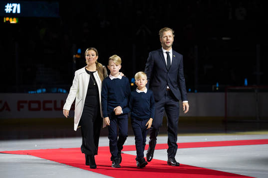 Tomi Kallio med familj