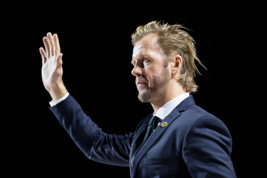Tomi Kallio hyllas innan ishockeymatchen i SHL mellan