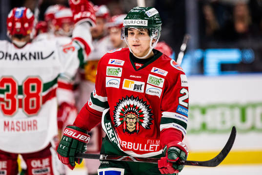 Frölundas Linus Nässén deppar