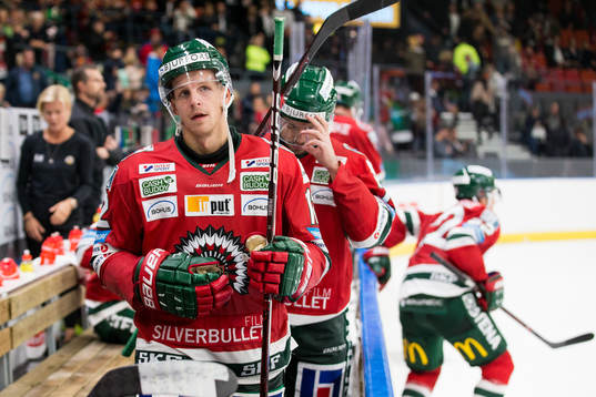 Frölundas Max Friberg och Patrik Carlsson  deppar