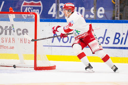 Timrås Filip Hållander jublar