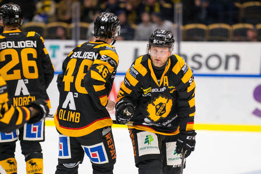 Skellefteås Oscar Möller jublar