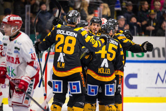 Skellefteås Joakim Lindström jublar