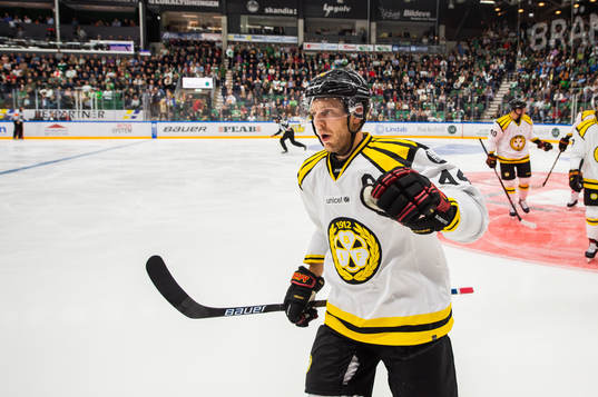 Brynäs Jacob Blomqvist jublar