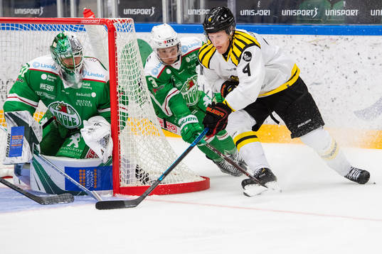 Brynäs Niclas Lundgren utmanar Rögles Daniel Bertov och