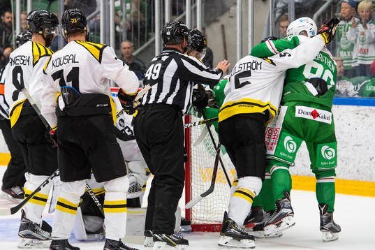 Bråk mellan Brynäs Lukas Kilström och Rögles Ted