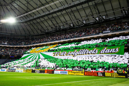 Hammarbys tifo innan fotbollsmatchen i Allsvenskan mellan
