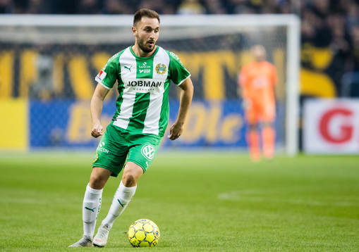 Hammarbys Muamer Tankovic med bollen