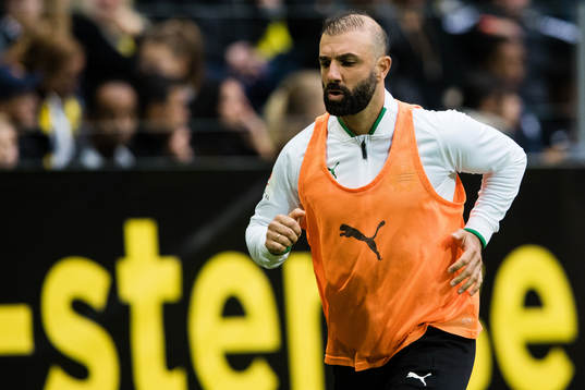 Hammarbys Kennedy Bakircioglu värmer upp