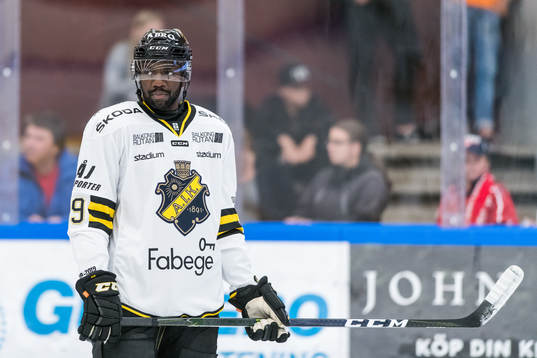 s Garry Nunn