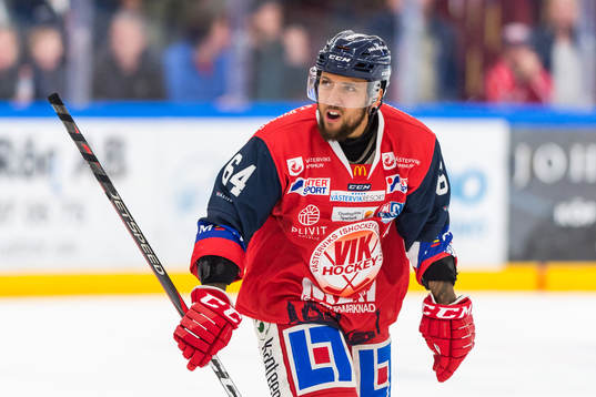 Västerviks Alexander Lindqvist Hansen jublar