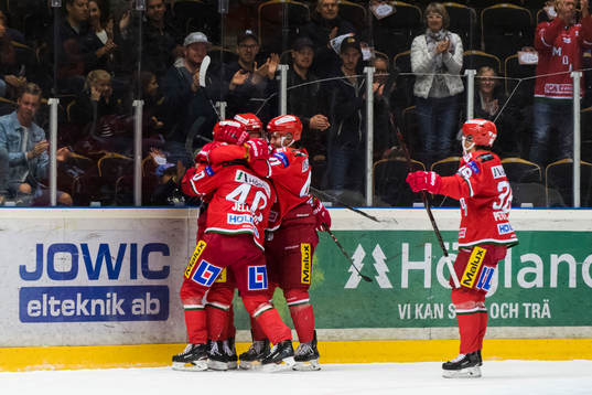 Jubel då MODO gör mål