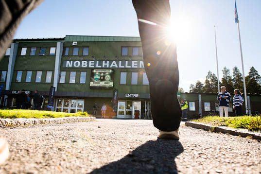 Bläddra bland fler bilder av Ishockey, Hockeyallsvenskan, Karlskoga - Leksand