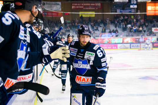 Karlskogas Victor Berglind jublar