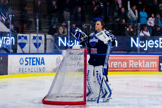 Karlskogas målvakt Olle Eriksson Ek