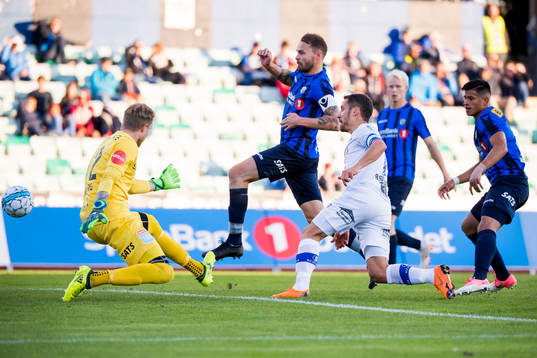Mads Reginiussen of Ranheim with a chance