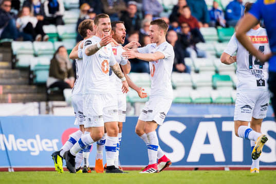 Mads Reginiussen of Ranheim celebrates with his teammates