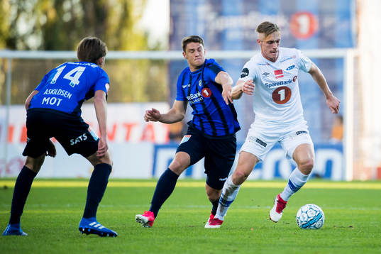 Filip Valencia of Stabæk and Ivar Furu of Ranheim