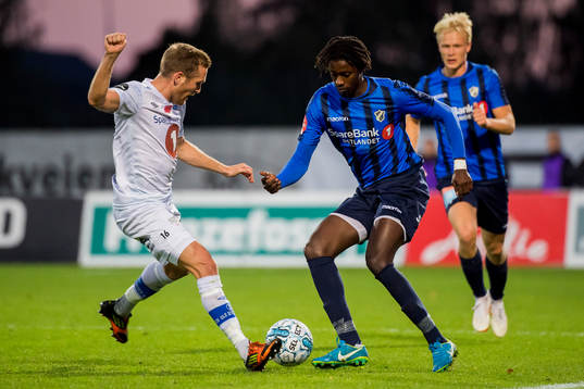 Kristoffer Løkberg of Ranheim and Moussa Njie of Stabæk