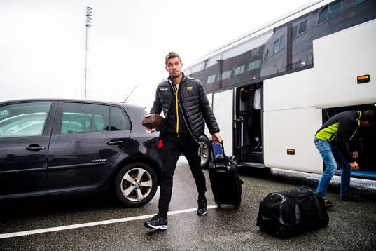 Goalkeeper Jonas Deumeland of Start arrives