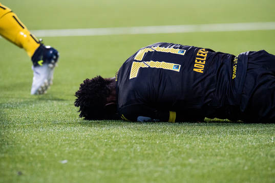 Adeleke Akinyemi of Start with an injury