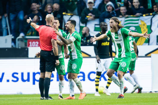 Hammarbys Nikola Djurdjic , Jiloan Hamad och Björn Paulsen