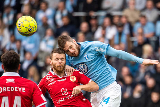 Kalmars Måns Söderqvist och Malmö FFs Lasse Nielsen