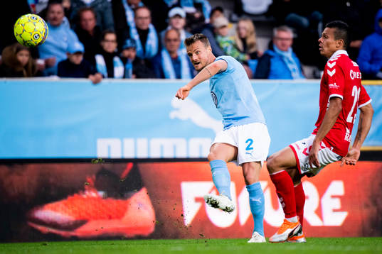 Malmö FFs Eric Larsson och Kalmars Romário Pereira Sipião