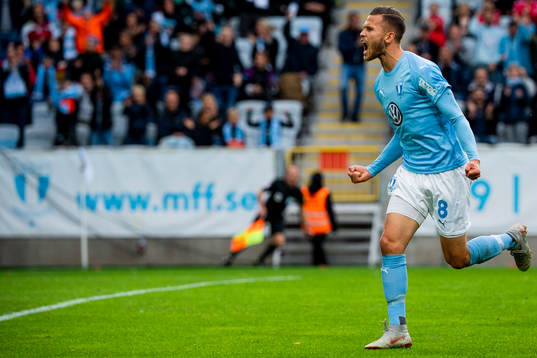 Malmö FFs Arnór Ingvi Traustason jublar