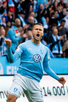 Malmö FFs Arnór Ingvi Traustason jublar