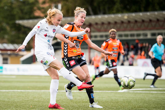 Rosengårds Ebba Wieder och Kristianstads Rebecca Edwards
