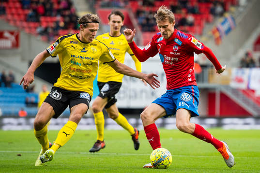 Helsingborgs Andri Runar  Bjarnason mot Frejs Philip