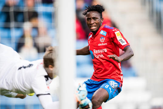 Frejs målvakt Hampus Elgan räddar målchans från