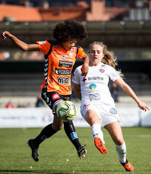 Kristianstads Evelina Duljan och Rosengårds Fiona Brown