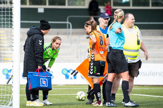 Kristianstads målvakt Brett Maron är skadad