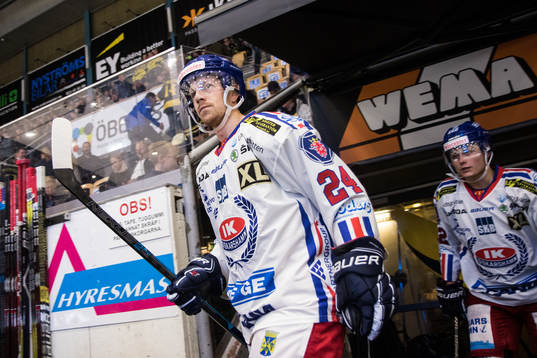Oskarshamns Joakim Hillding på väg ut till