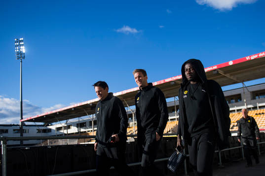 Frode Kippe of Lillestrøm and Ifeanyi Mathew of Lillestrøm