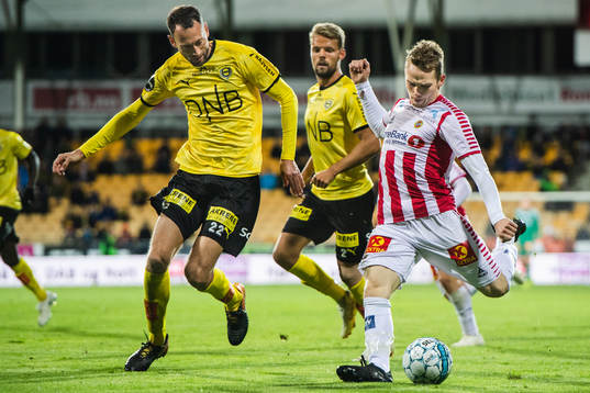 Bläddra bland fler bilder av Football, Eliteserien, Lillestrøm - Tromsø