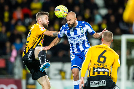 IFK Göteborgs Robin Söder och Häckens Joona Toivo