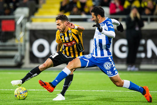 Häckens Mervan Celik och IFK Göteborgs André Calisir i