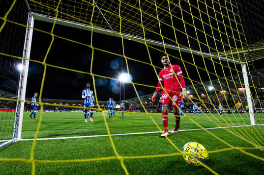 IFK Göteborgs målvakt Tom Amos deppar