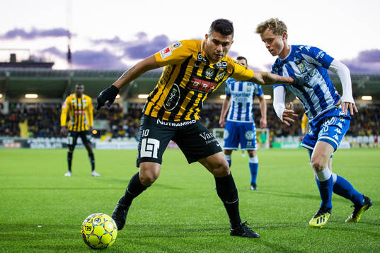 Häckens Paulinho och IFK Göteborgs Victor Wernersson