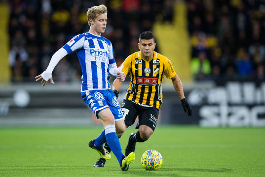 IFK Göteborgs Victor Wernersson och Häckens Paulinho