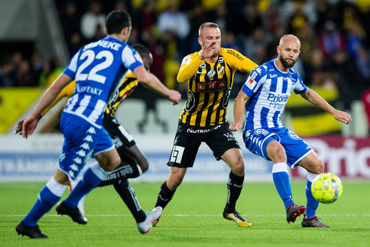 Häckens Alexander Faltsetas och IFK Göteborgs Robin Söder
