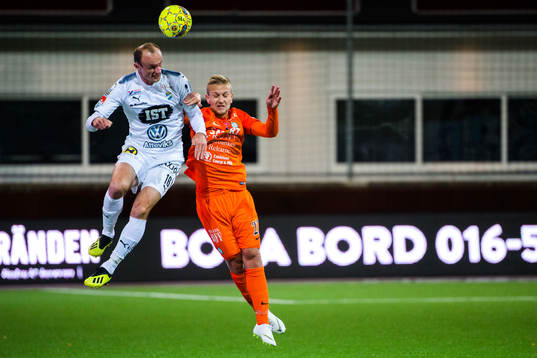 Östers Dragan Kapcevic och AFC Eskilstunas Alexander