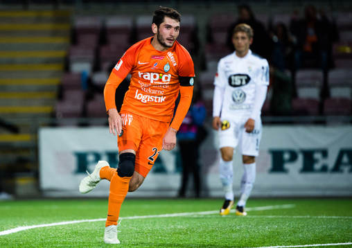 AFC Eskilstunas Anel Rashkaj jublar