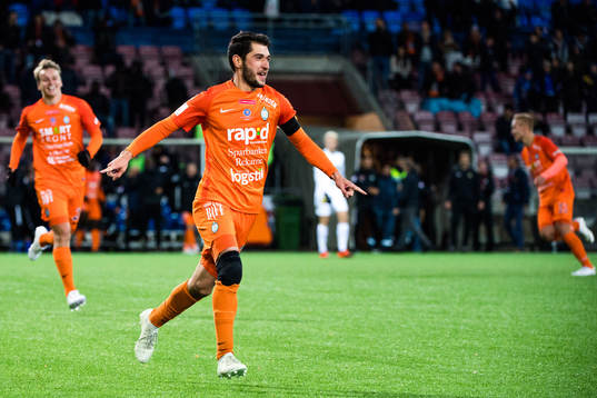 AFC Eskilstunas Anel Rashkaj jublar