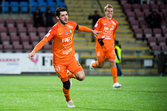 AFC Eskilstunas Anel Rashkaj jublar